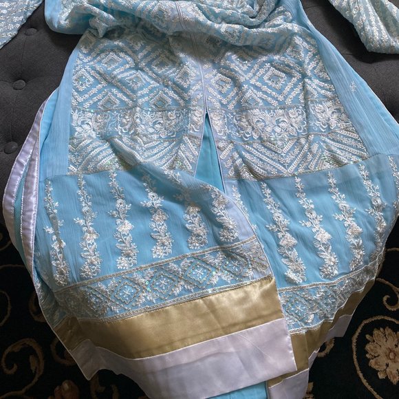 Embroidered kameez set in blue, size 42 - Picture 2 of 5